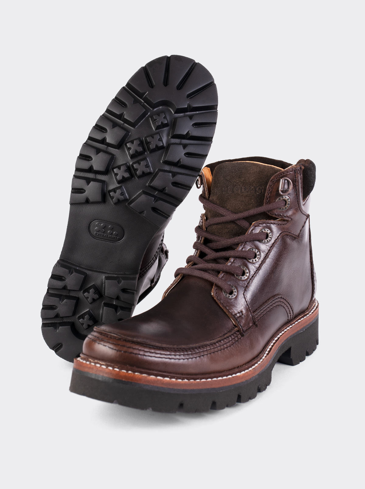 Bota Haiker de Vestir Moc Toe de Piel con Suela Extra Ligera Olmeca Café estilo 2705