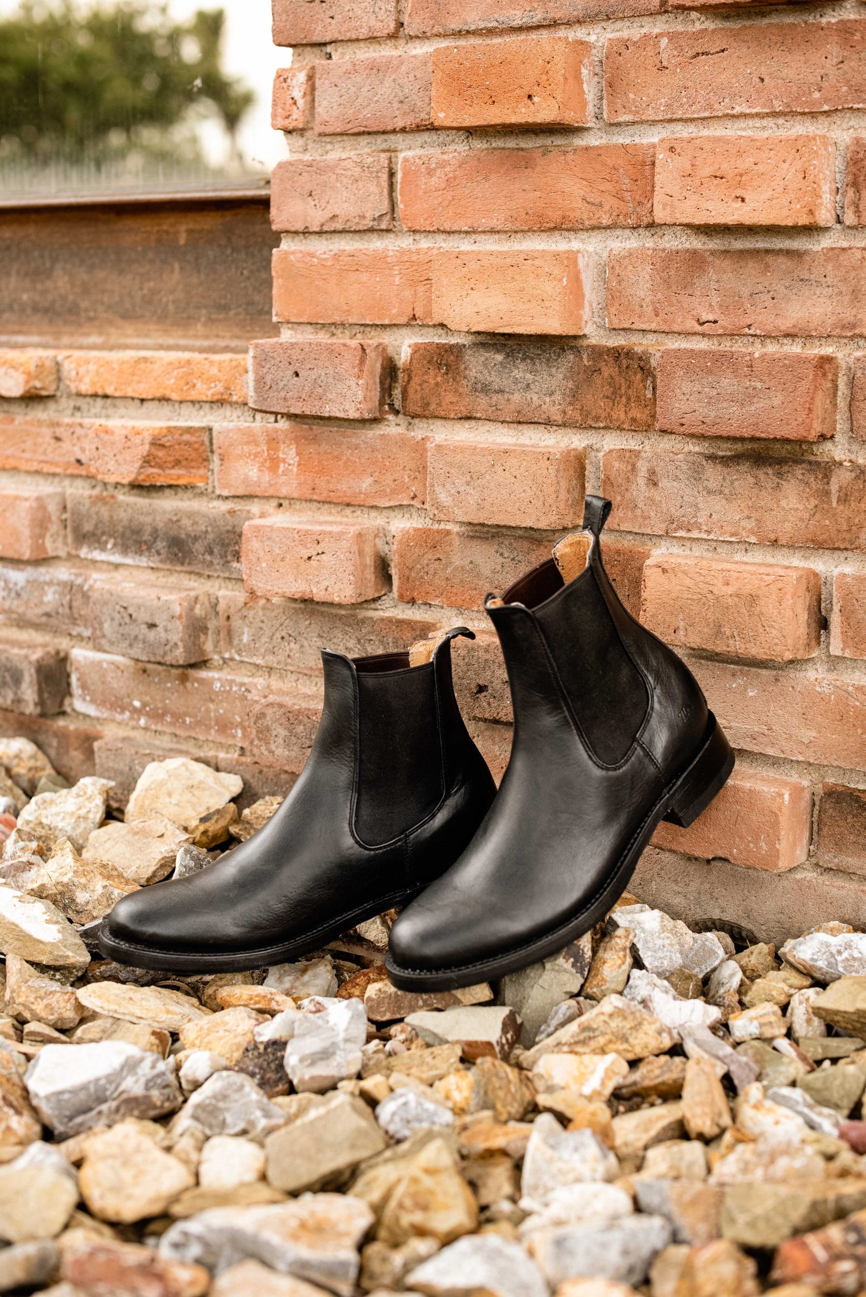 Men’s Leather Chelsea Boot with Slip-Resistant Sole Black Montana Style 6206